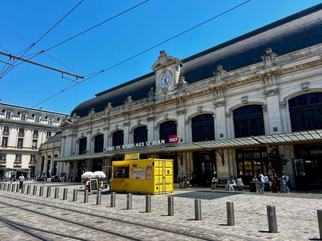 Bordeaux na własną rękę: jak znaleźć niedrogie agroturystyki wokół Saint-Émilion?